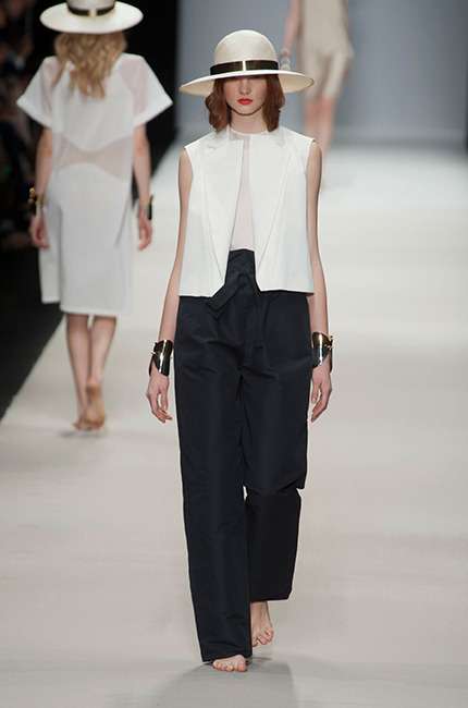 maison_rabih_kayrouz_ilkbahar_yaz_2013_defile_moda_elbise (24)