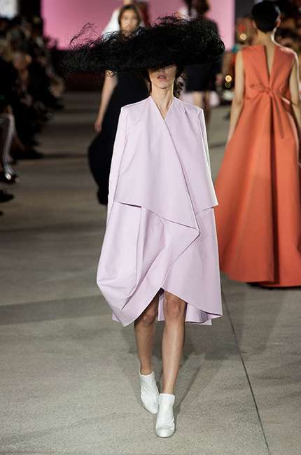 john_galliano_ilkbahar_yaz_2013_defile_moda_elbise_koleksiyon (13)