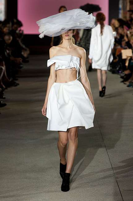 john_galliano_ilkbahar_yaz_2013_defile_moda_elbise_koleksiyon (20)