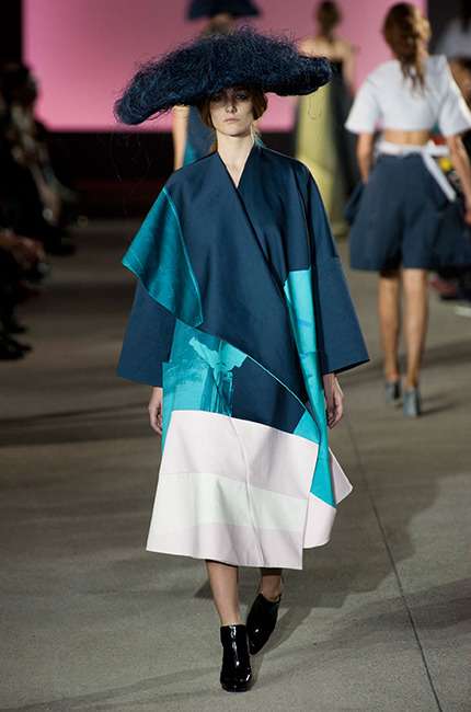 john_galliano_ilkbahar_yaz_2013_defile_moda_elbise_koleksiyon (4)
