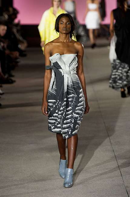 john_galliano_ilkbahar_yaz_2013_defile_moda_elbise_koleksiyon (6)