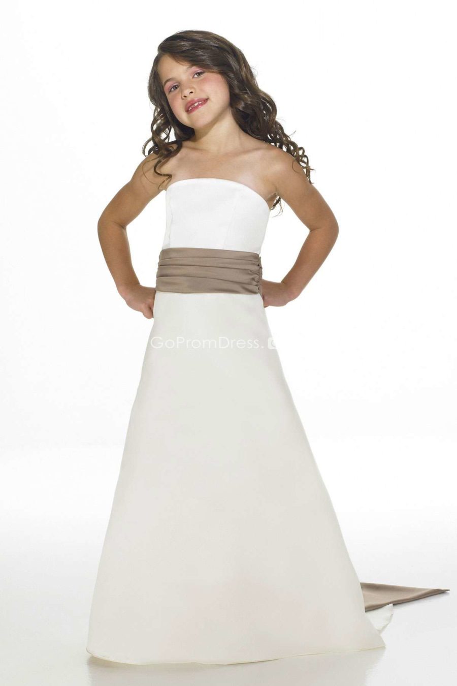 beyaz straplez elbise