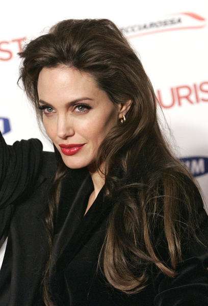 angelina_jolie_sac_modelleri_2015 (10)