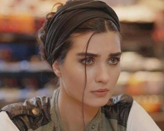 tuba_buyukustun_sac_rengi_ve_kesimleri_2015 (2)