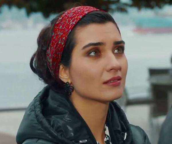 tuba_buyukustun_sac_rengi_ve_kesimleri_2015 (5)