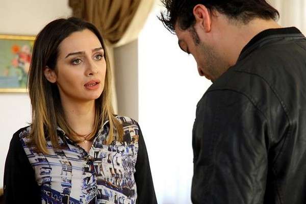 birce_akalay_sac_rengi_ve_modelleri_2015 (12)