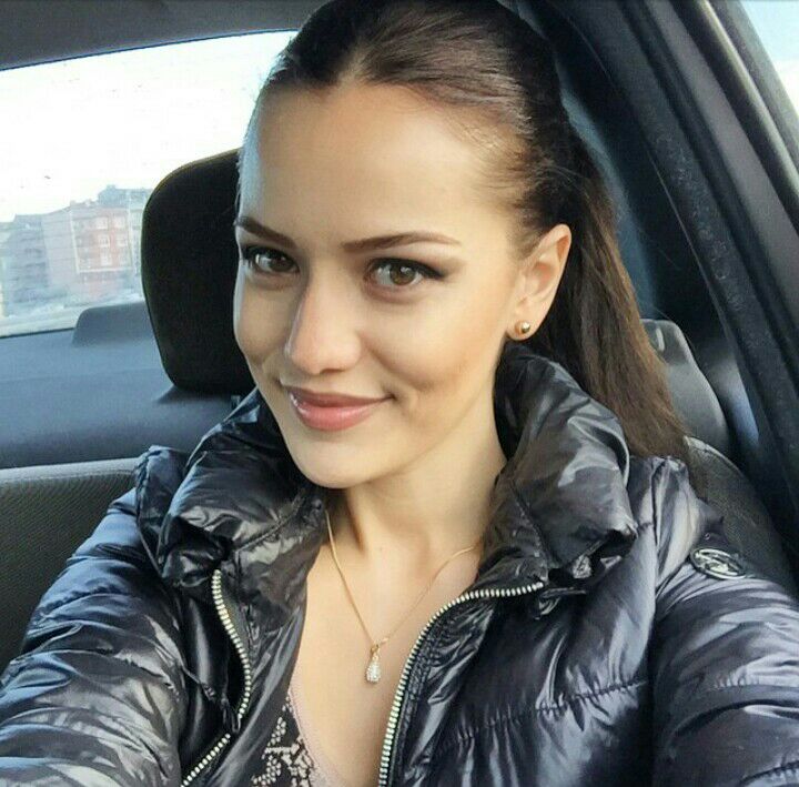 fahriye_evcen_sac_rengi_ve_modelleri_2015 (5)