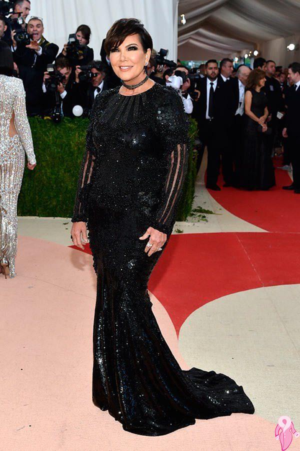 2016_Met_Gala_kirmizi_hali (4)