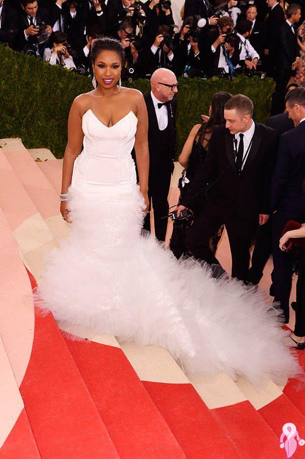 2016_Met_Gala_kirmizi_hali (42)