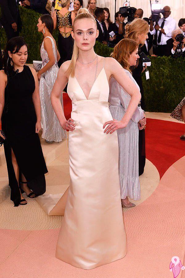 2016_Met_Gala_kirmizi_hali (53)