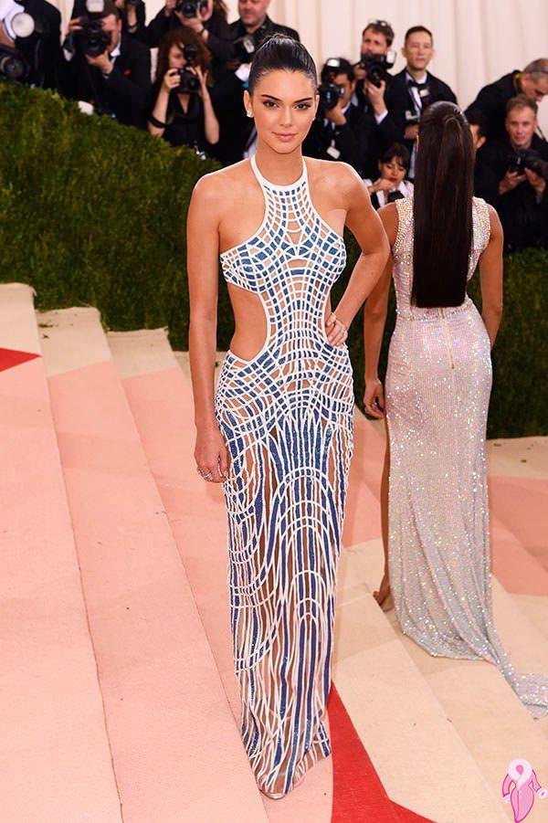 2016_Met_Gala_kirmizi_hali (81)