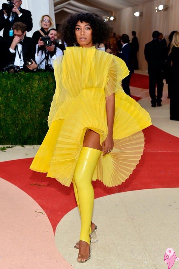 2016_Met_Gala_kirmizi_hali (88)