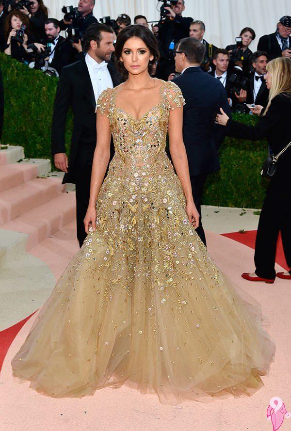 2016_Met_Gala_kirmizi_hali (89)