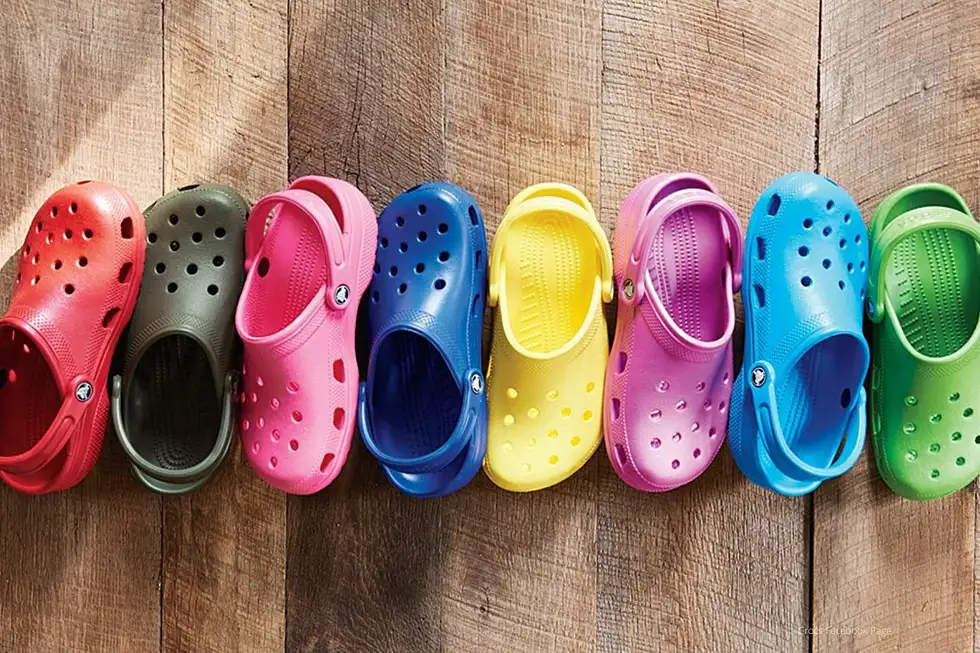 crocs_terlik_giyen_unluler_2021.webp