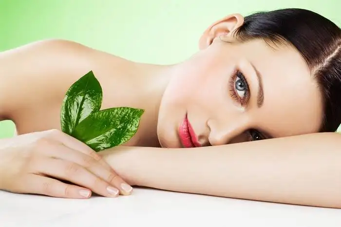 cildi_parlatan_Ve_guzellestiren_vitaminler.webp