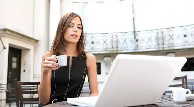 ofis_calisanlarina_guzellik_onerileri_cilt_bakimi.webp