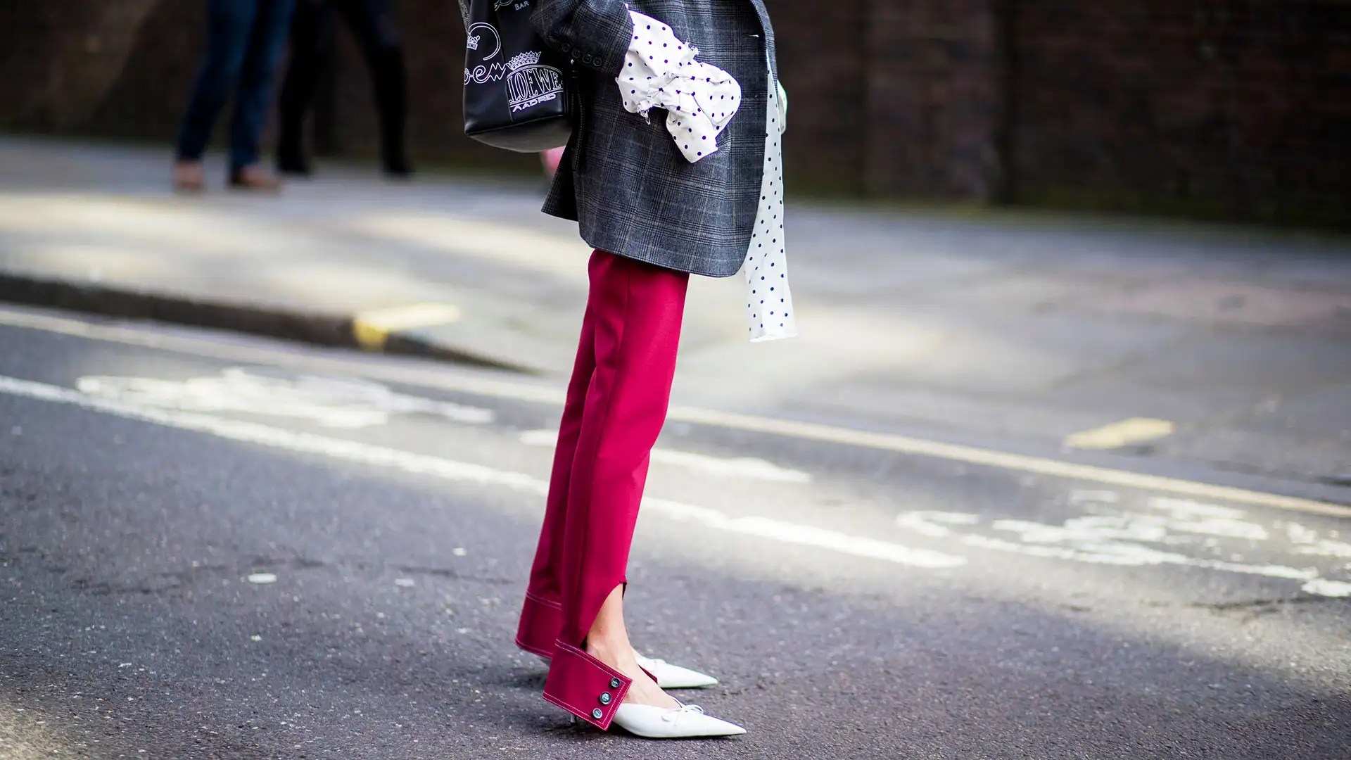 pacasi_yirtik_pantolon_trendleri_moda (9).webp