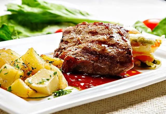 saglikli-bayram-yemegi-nasil-yapilir-1.webp