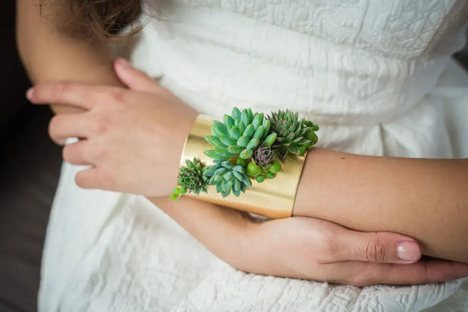living-plant-succulent-jewelry-susan-mcleary-passionflower-15.webp