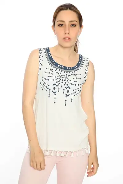 0009604_sifir-kol-etekleri-puskul-etnik-desen-bluz-beyaz.webp