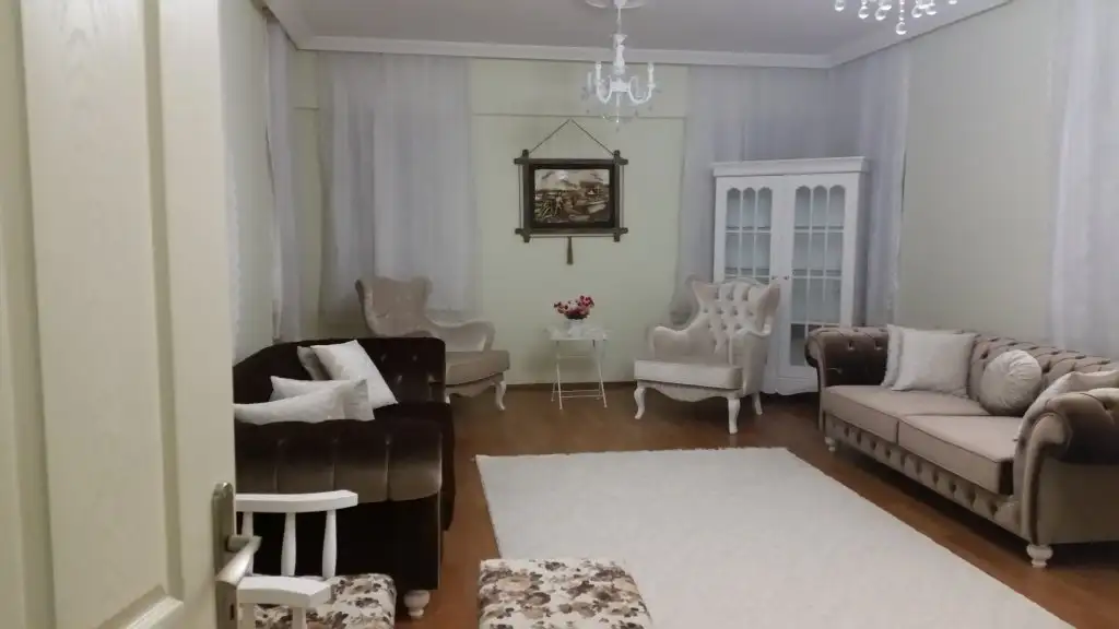 002.webp