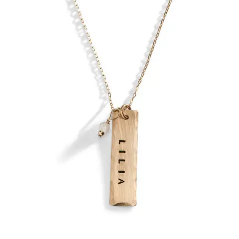 033016-Delicate-jewelry-2.webp