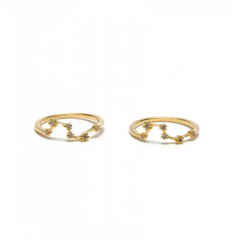 033016-Delicate-jewelry-3.webp