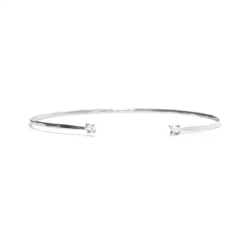 033016-Delicate-jewelry-7.webp