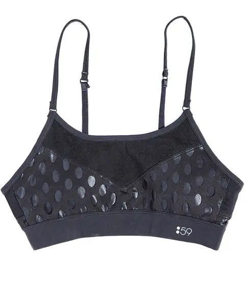040816-editor-tested-sports-bras-6.webp