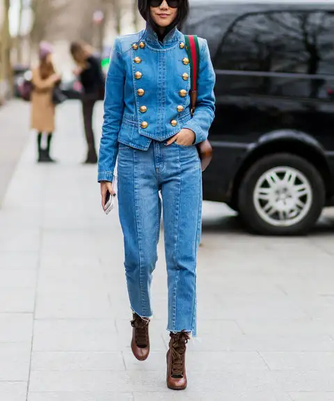 041116-mom-jeans-slide-1.webp