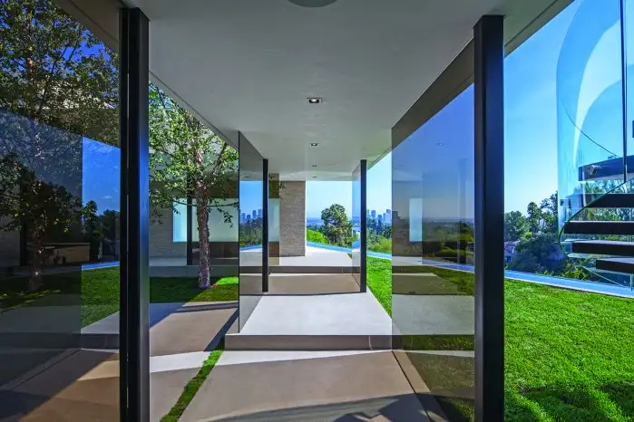 04LaurelWaywalkway.webp