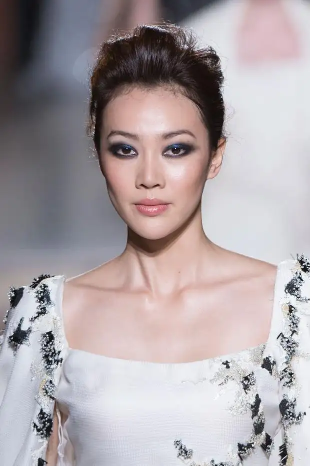 05tonywardbeautyhautecouturefall2015pfw48.webp