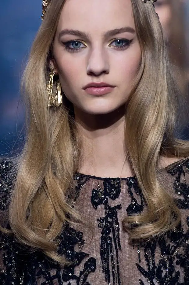 070815elie-saab-beauty-haute-couture-fall-2015-pfw10.webp