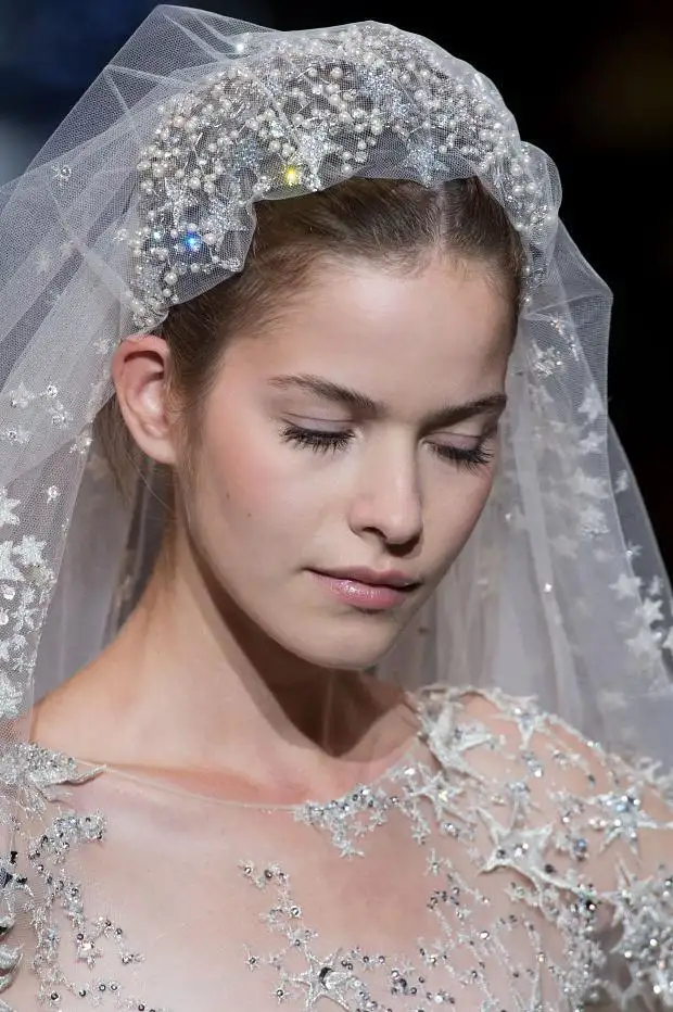 071015zuhair-murad-beauty-haute-couture-fall-2015-pfw18.webp