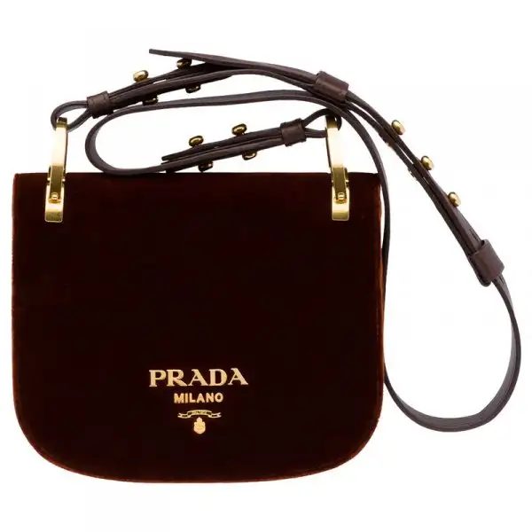 082516-Short-Strap-Bags-Embed1.webp