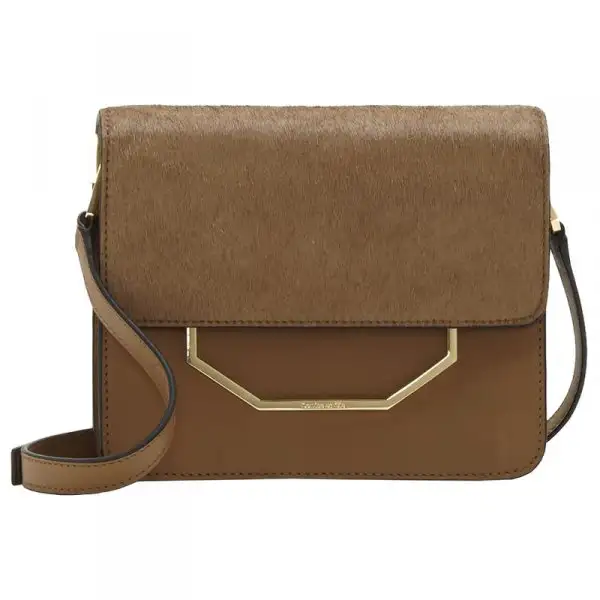 082516-Short-Strap-Bags-Embed6.webp