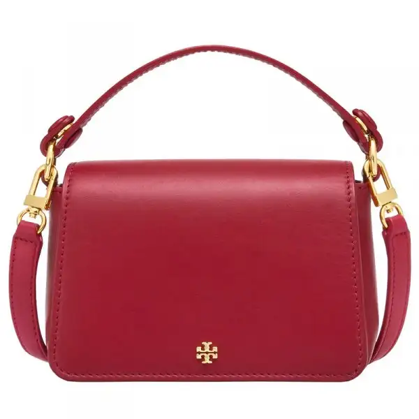 082516-Short-Strap-Bags-Embed7.webp
