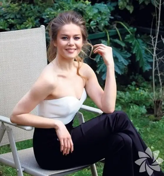 1035291_93555e430a5a08b19c4ce902c6139833_600x600.webp