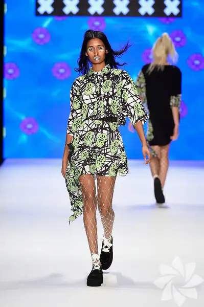 1039759_0066b9c50c5d03f74ca607945495ac36_600x600.webp