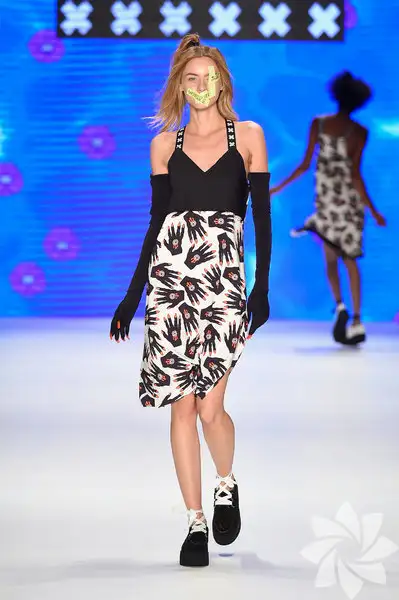 1039759_02adf38070c15ec23a56da7262e2dda1_600x600.webp