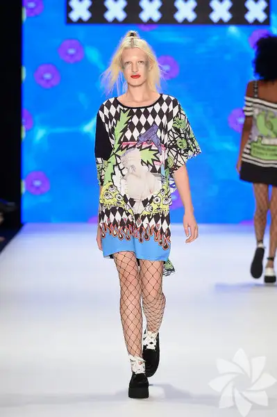 1039759_200531b2f17832b24bcd627eccd8479c_600x600.webp