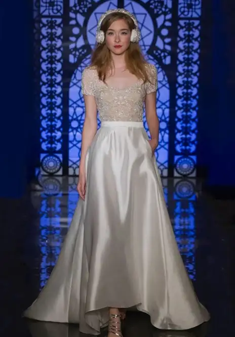 11Reem-Acra-Bridal-Fall-201.webp