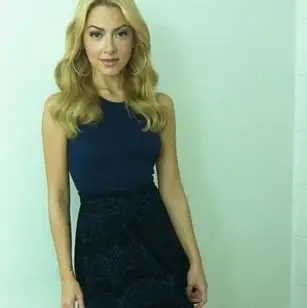 1259835-hadise1.webp