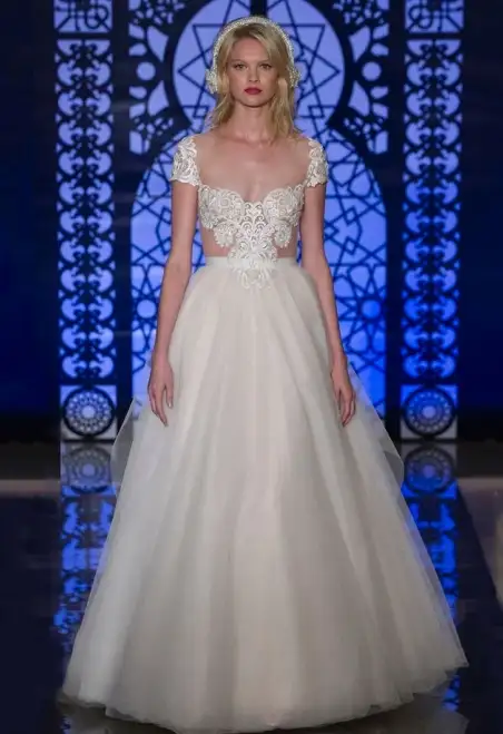 12Reem-Acra-Bridal-Fall-201.webp