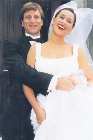 135872-eslerini-aldatip-ozur-dilediler---14.webp