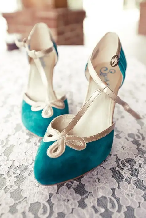 145200-vogue-blue-wedding-shoes-2.webp