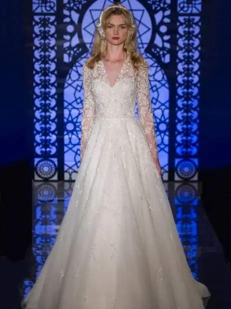 14Reem-Acra-Bridal-Fall-201.webp