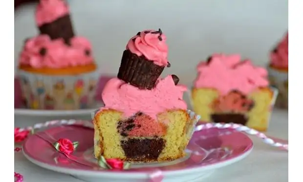 1583-yaraticiliginiz-zorlayacak-30-cupcake-suslemesi_19-600.webp