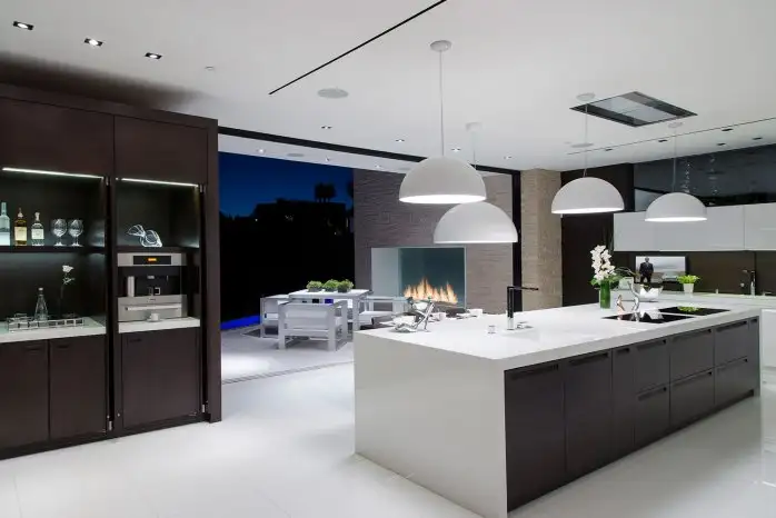 17LaurelWaykitchen.webp
