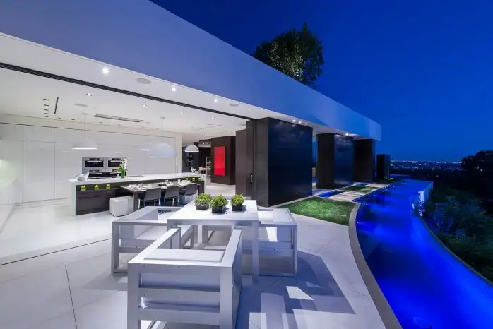 18LaurelWayindooroutdoor.webp